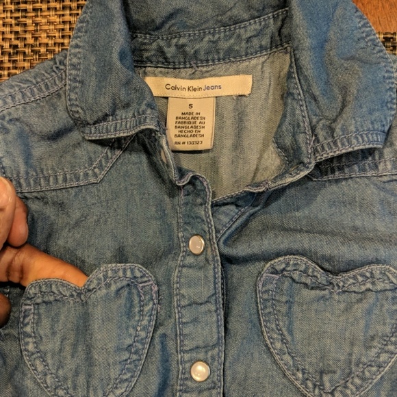 Kids size 5 Calvin Klein dress/shirt - Picture 4 of 4